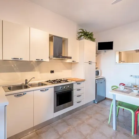 Apartment 34